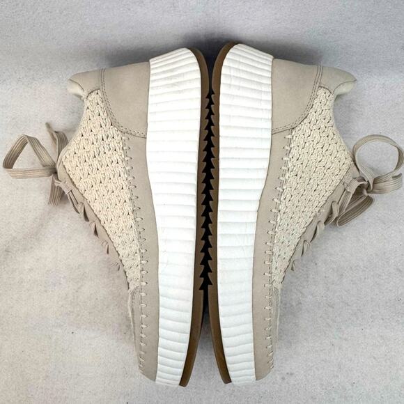 EUC Women’s dv Dolce Vita Dolen Sneakers Ecru size 9.5 - Picture 7 of 9